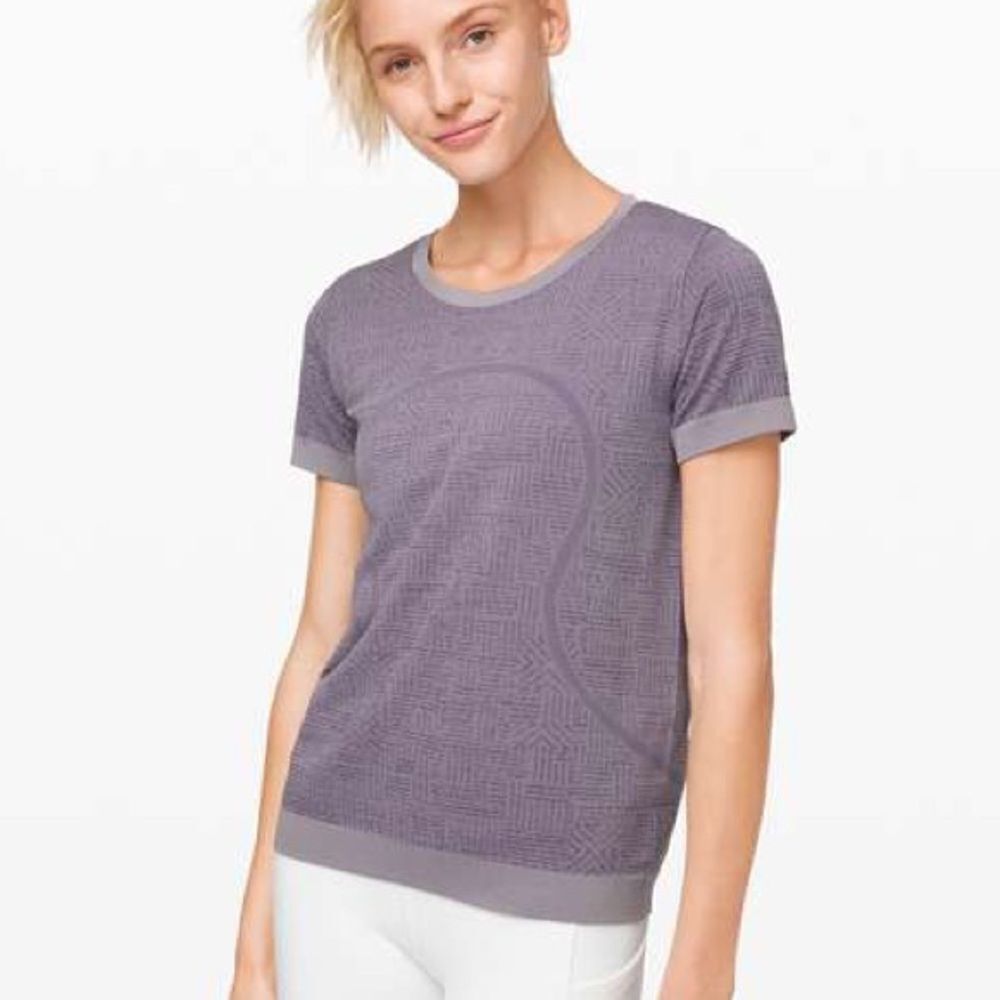 Lululemon Swiftly Relaxed Short Sleeve
Purple Quartz / Violet Grey
